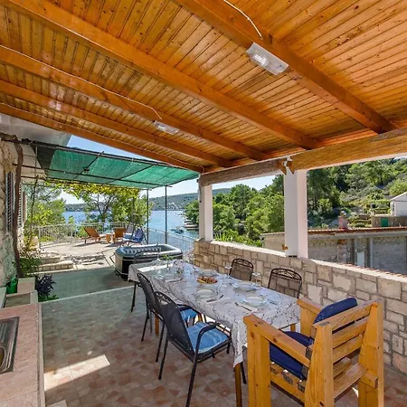 House Isabella Semesterbostad Nečujam