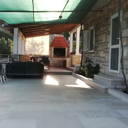 House Isabella Holiday home *