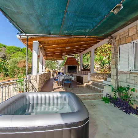 Holiday home House Isabella *