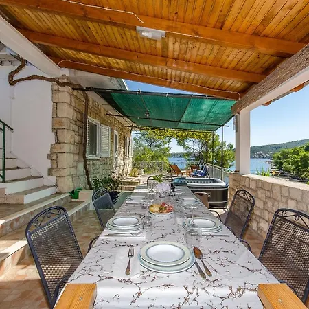 Vakantiehuis House Isabella Nečujam