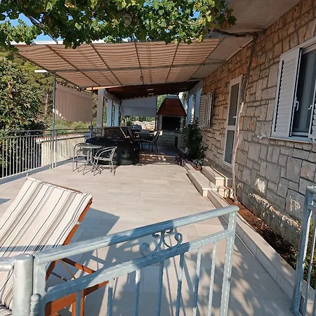 Vakantiehuis House Isabella Nečujam